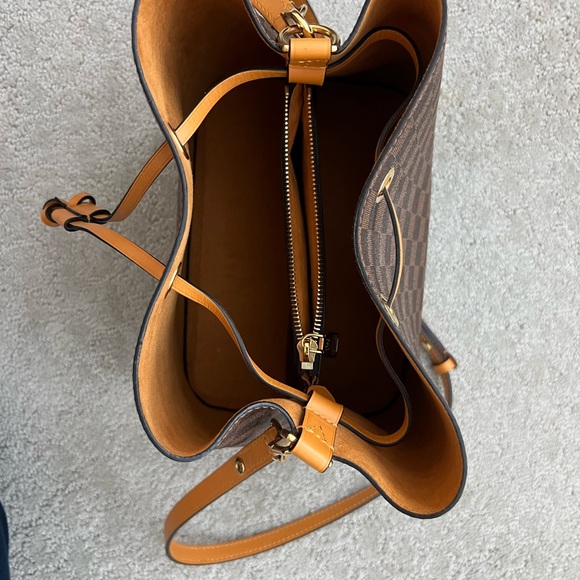 LOUIS VUITTON NeoNoe MM Damier Ebene Saffron - Picture 6 of 15